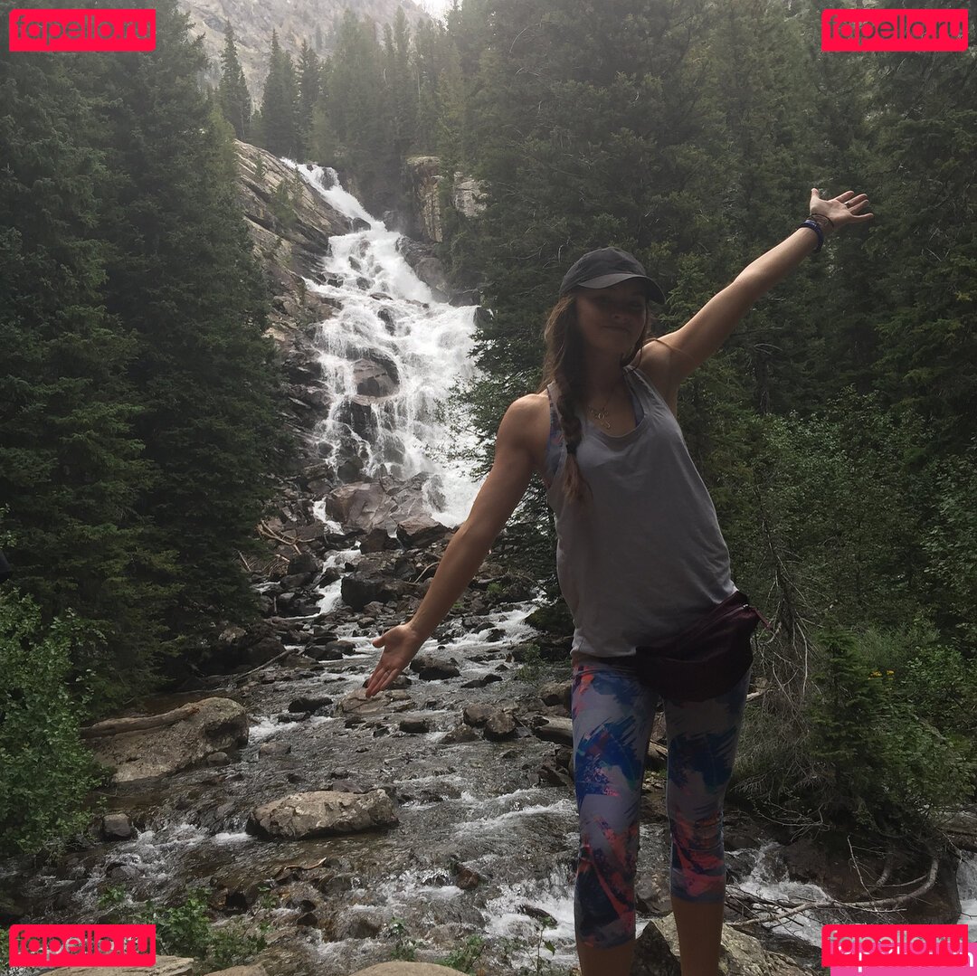 Madeline Carroll Nude Onlyfans Photo 38