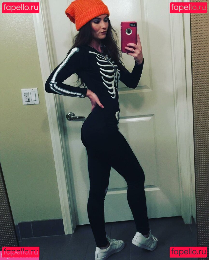 Madeline Carroll Nude Onlyfans Photo 32