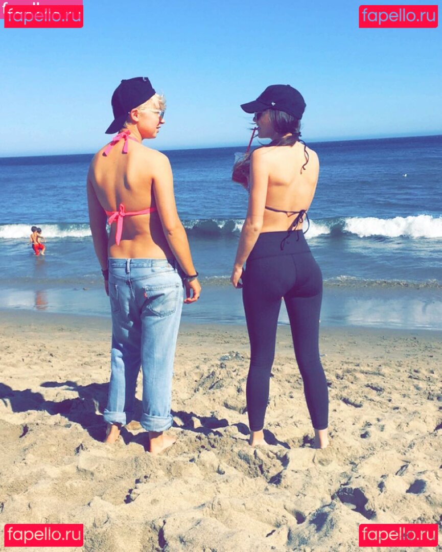 Madeline Carroll Nude Onlyfans Photo 31