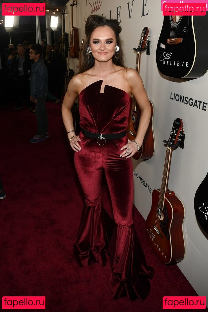 Madeline Carroll Nude Onlyfans Photo 13