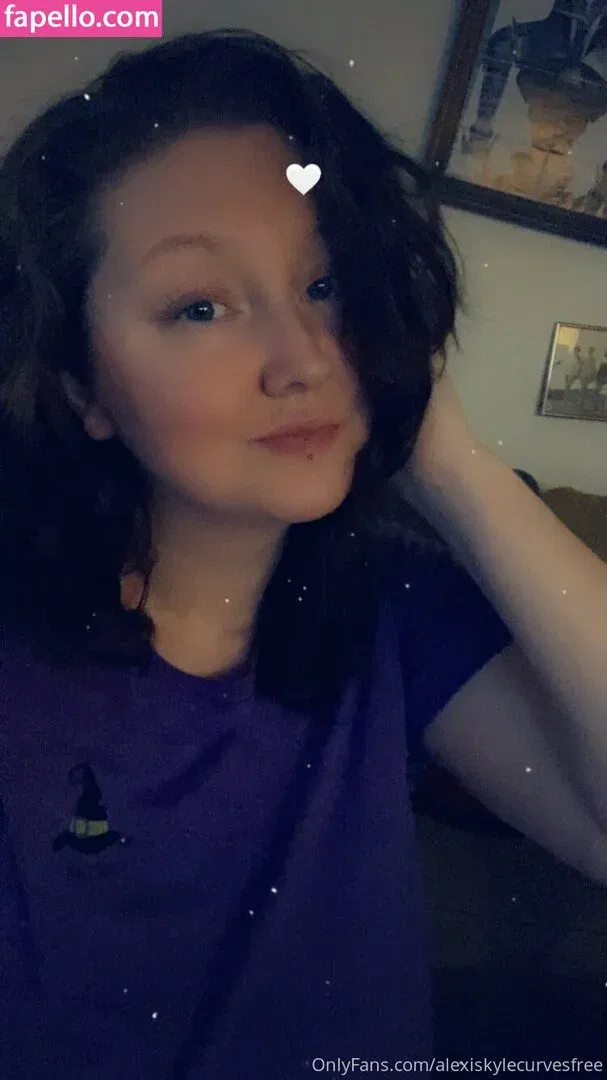 alexiskylecurvesfree Onlyfans Photo Gallery 