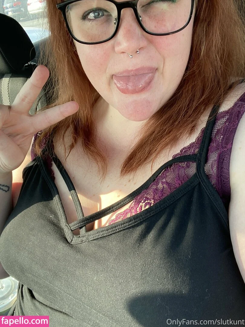 slutkunt Onlyfans Photo Gallery 