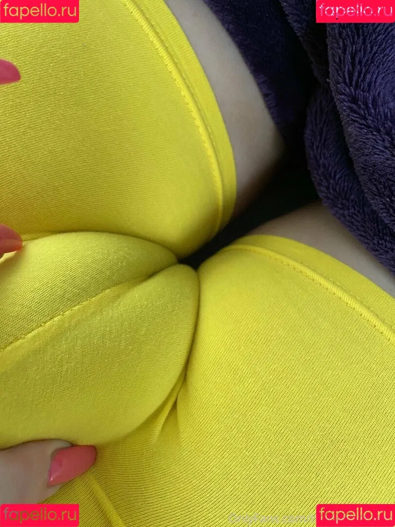 thepantyqueen Onlyfans Photo Gallery 