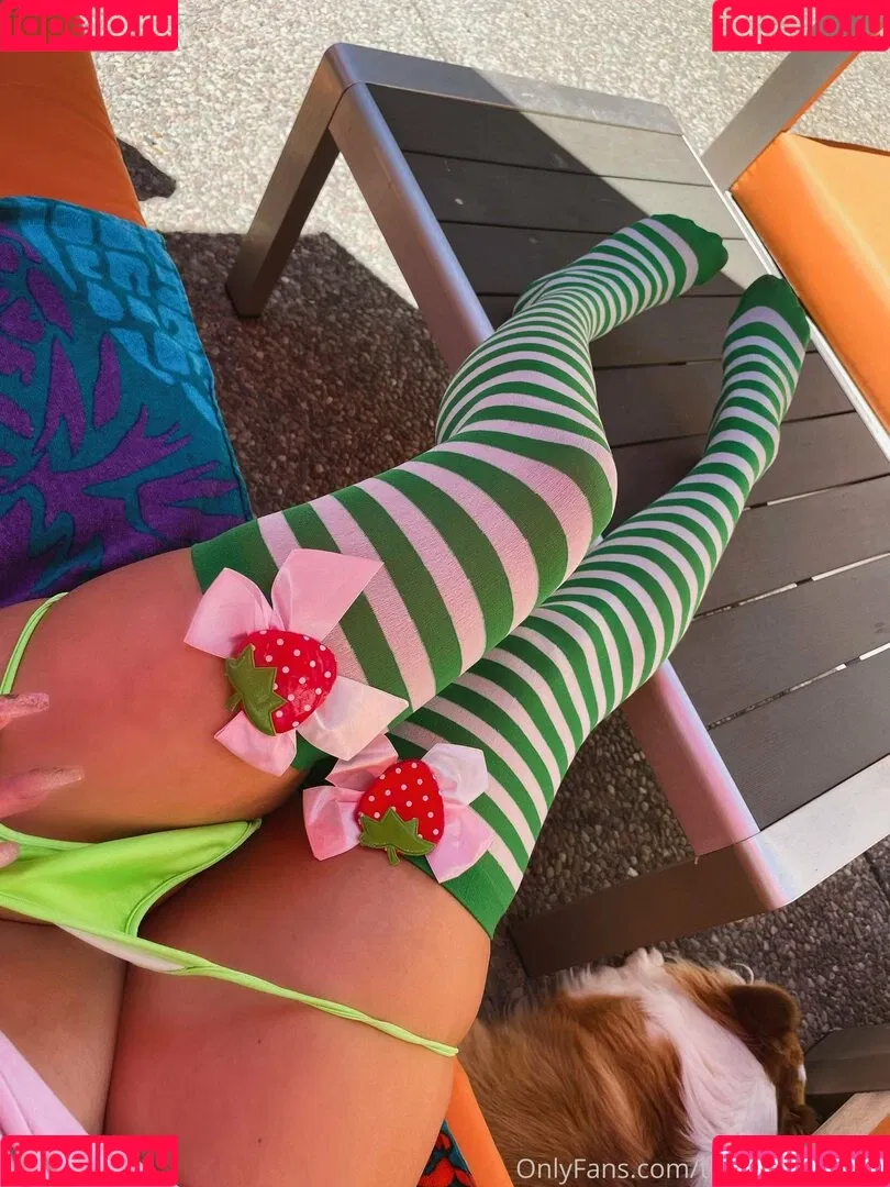 thepantyqueen Onlyfans Photo Gallery 