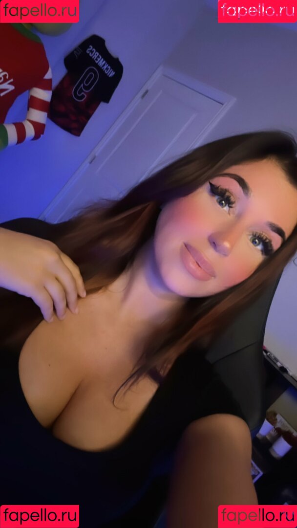 Doom LuckyGirl Onlyfans Photo Gallery 