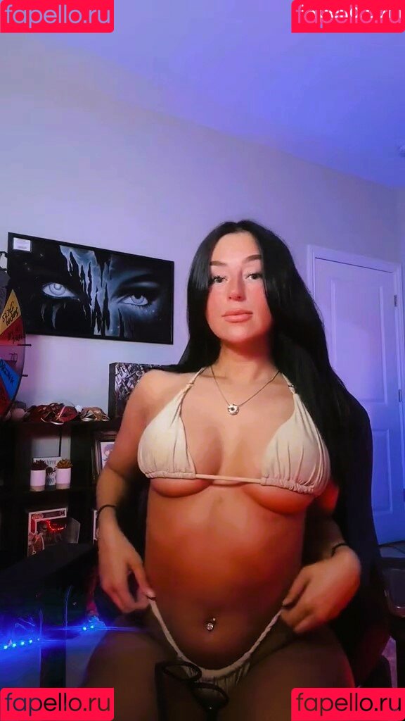 Doom LuckyGirl Onlyfans Photo Gallery 