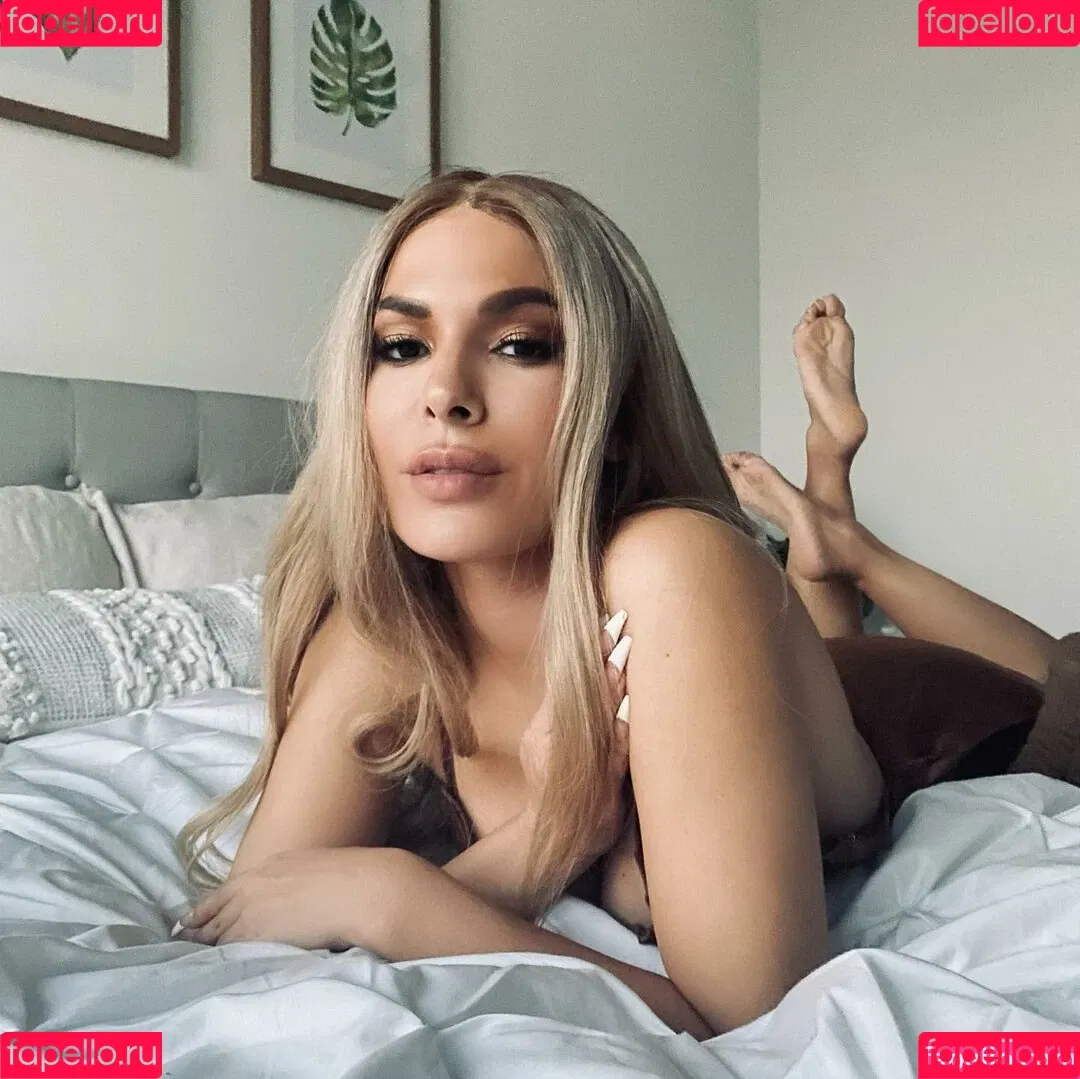 Nadine Velazquez Onlyfans Photo Gallery 