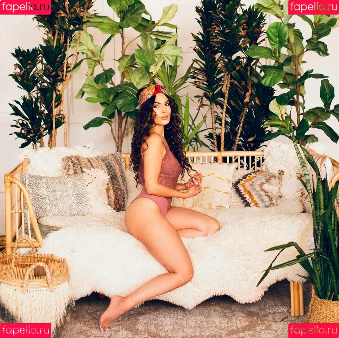 Nadine Velazquez Onlyfans Photo Gallery 