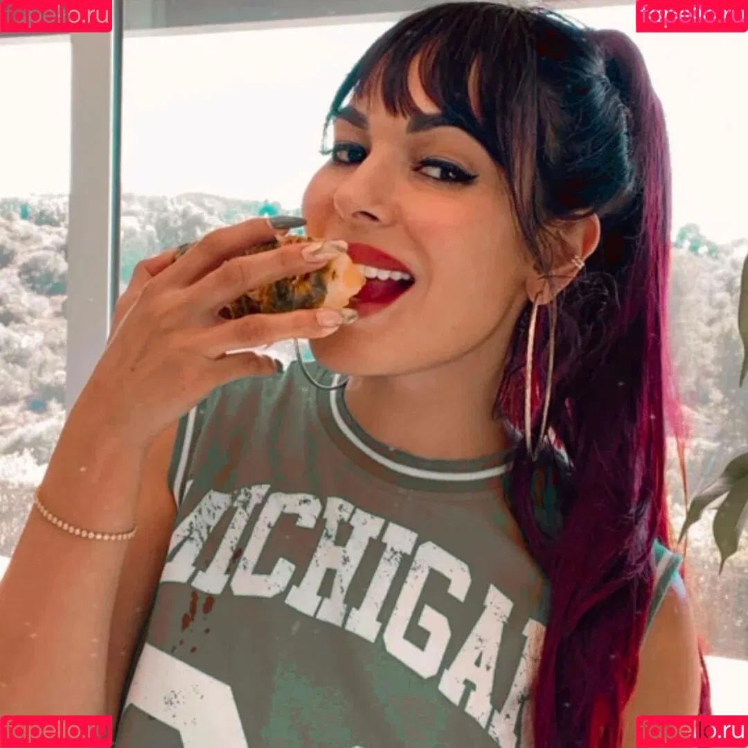 Nadine Velazquez Onlyfans Photo Gallery 