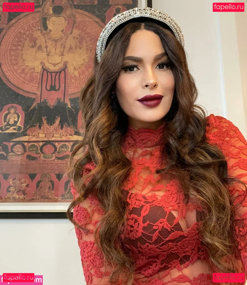 Nadine Velazquez Onlyfans Photo Gallery 