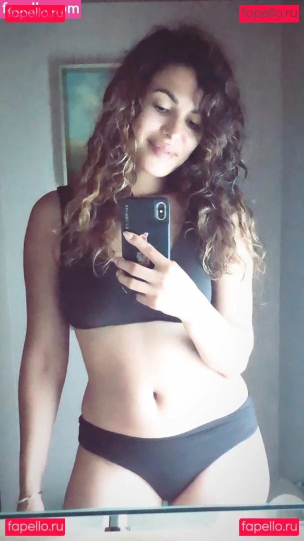 Nadine Velazquez Onlyfans Photo Gallery 