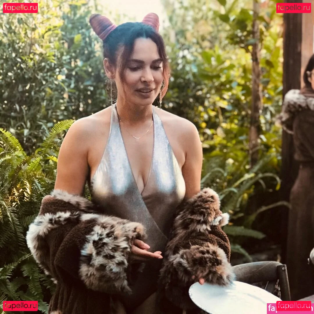 Nadine Velazquez Onlyfans Photo Gallery 