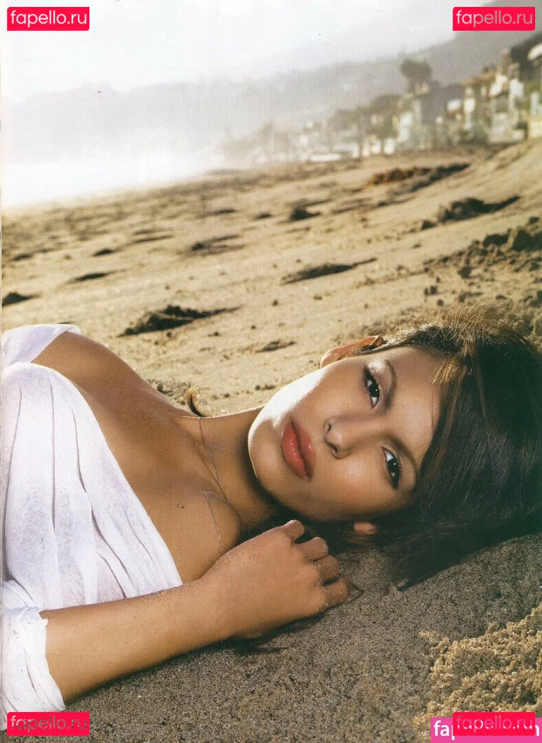 Nadine Velazquez Onlyfans Photo Gallery 