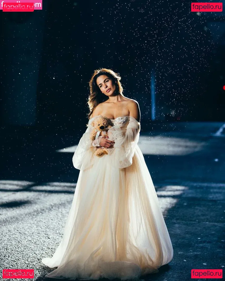 Nadine Velazquez Onlyfans Photo Gallery 