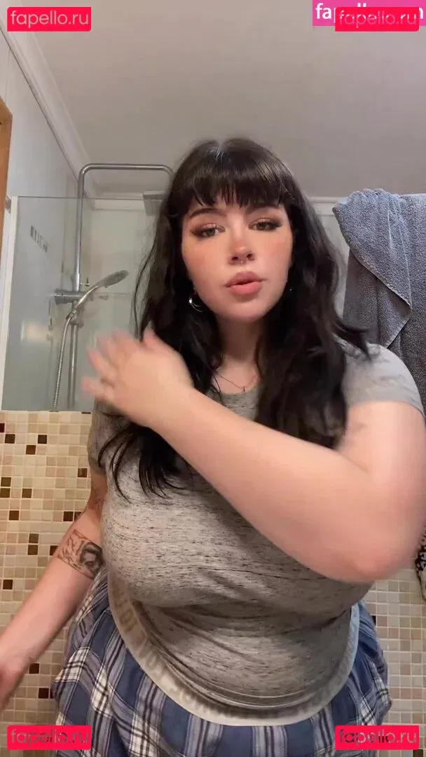 ladletsunade Onlyfans Photo Gallery 