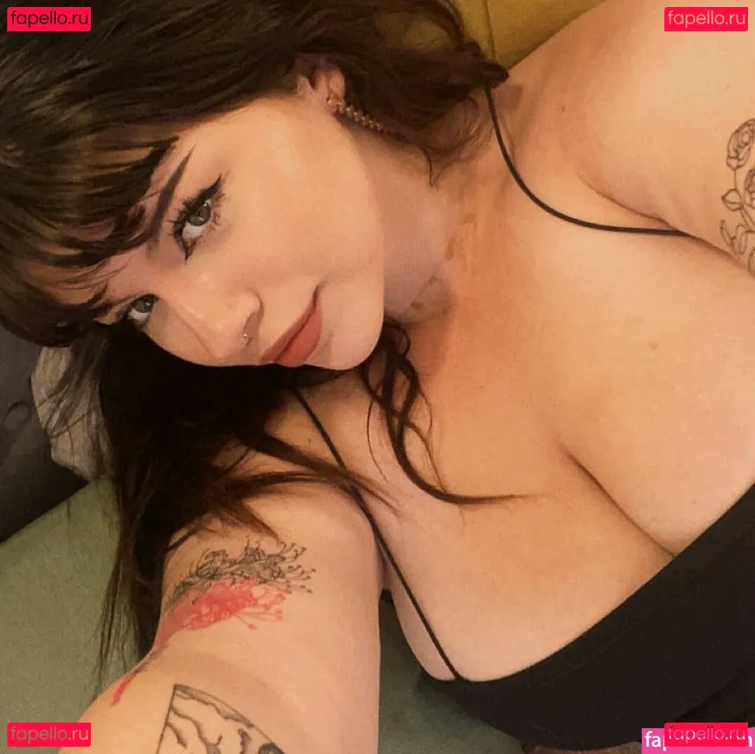 ladletsunade Onlyfans Photo Gallery 