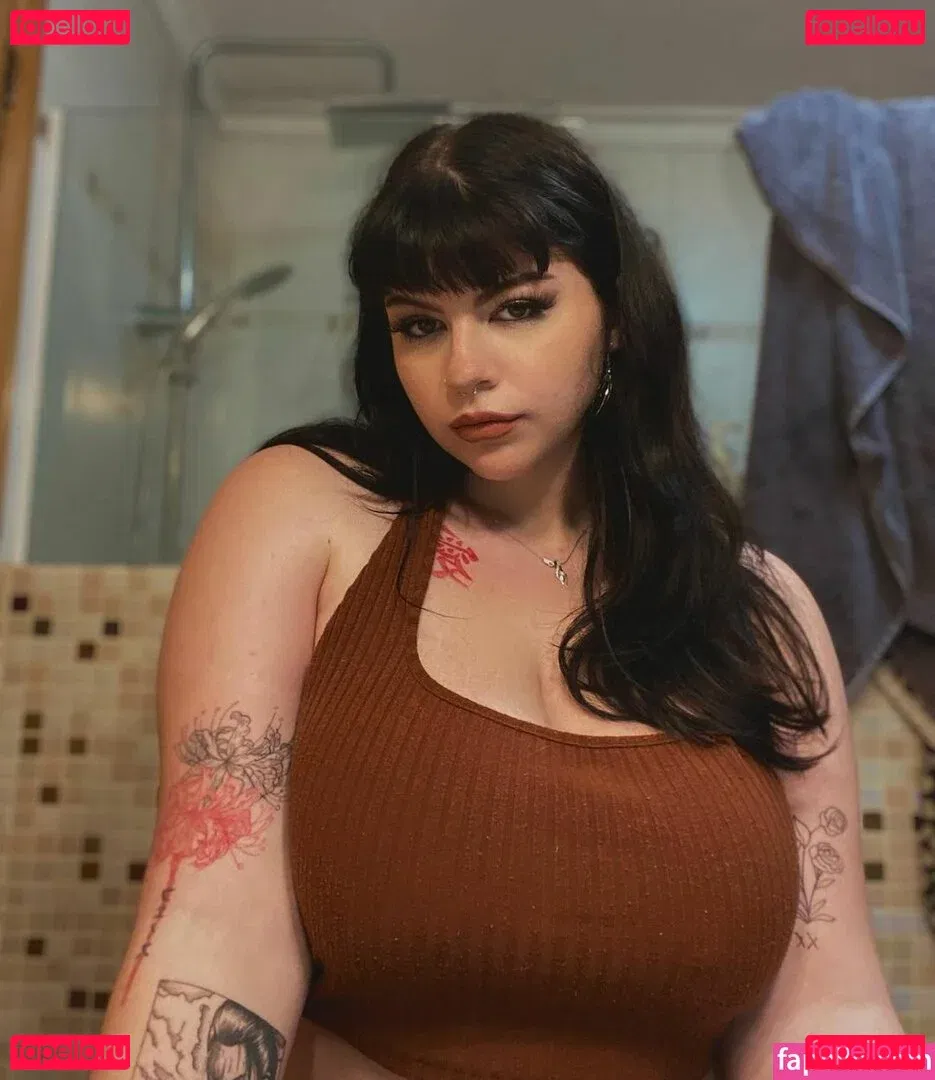 ladletsunade Onlyfans Photo Gallery 