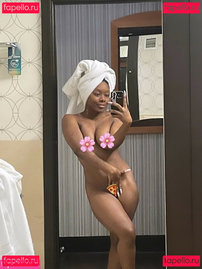 Lea'h Sampson Nude Onlyfans Photo 40