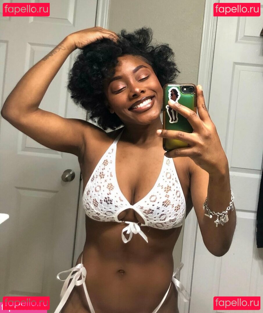 Lea'h Sampson Nude Onlyfans Photo 31