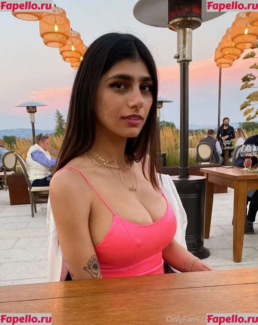 Mia Khalifa Onlyfans Photo Gallery 