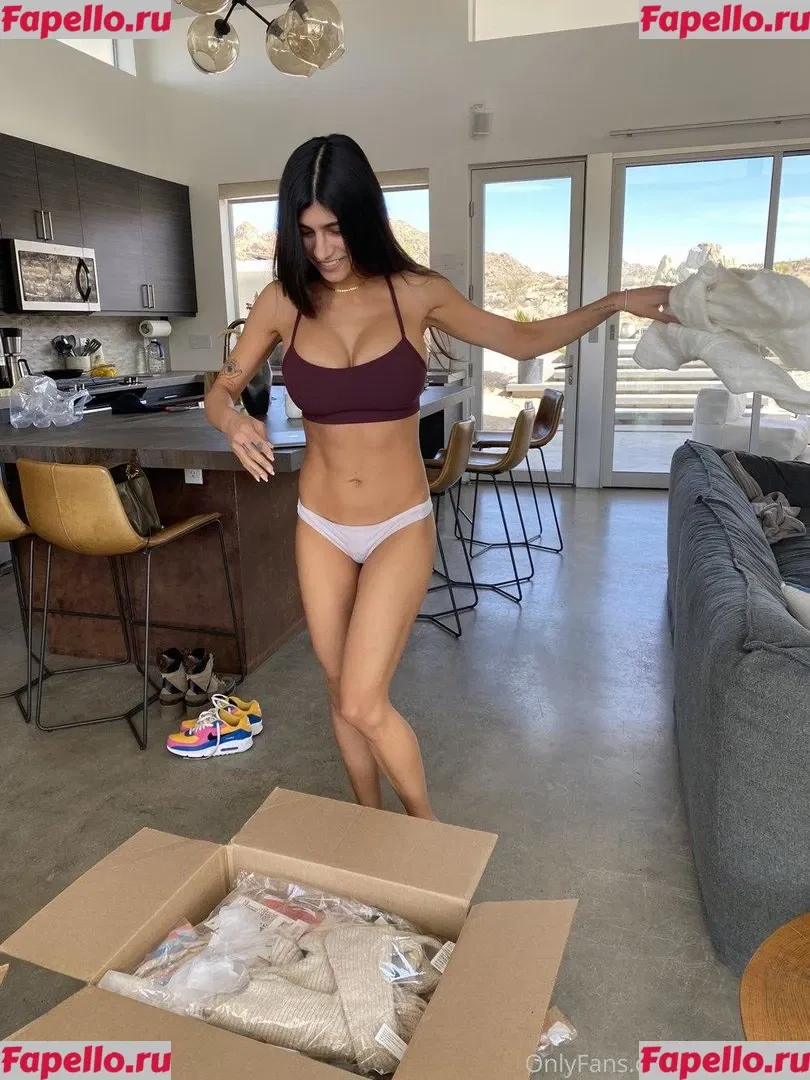 Mia Khalifa Onlyfans Photo Gallery 