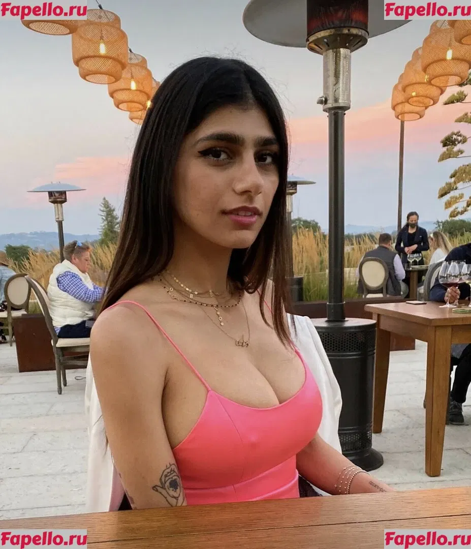 Mia Khalifa Onlyfans Photo Gallery 