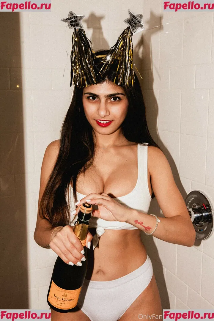 Mia Khalifa Onlyfans Photo Gallery 