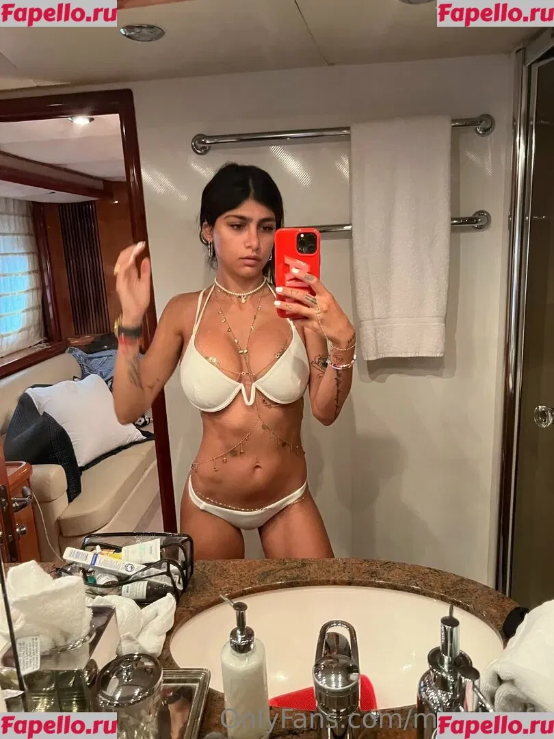 Mia Khalifa Onlyfans Photo Gallery 