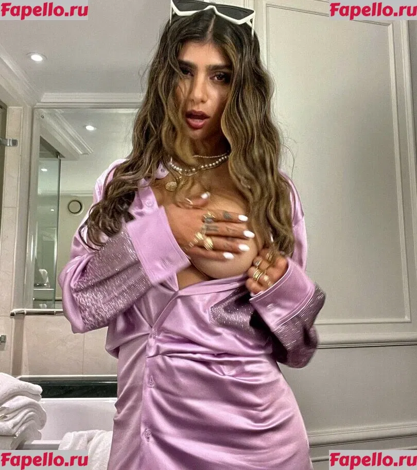 Mia Khalifa Onlyfans Photo Gallery 