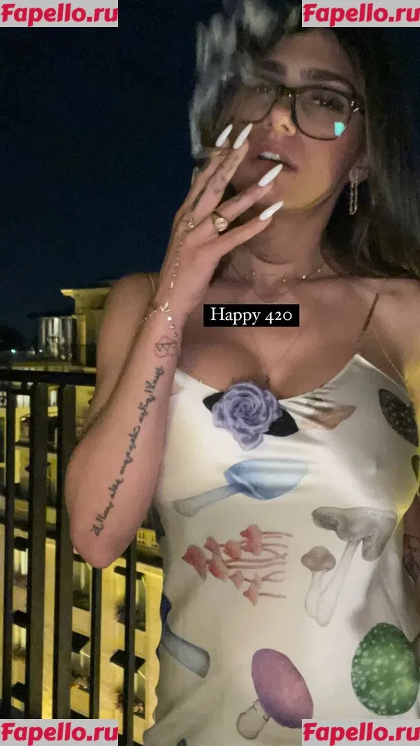 Mia Khalifa Onlyfans Photo Gallery 