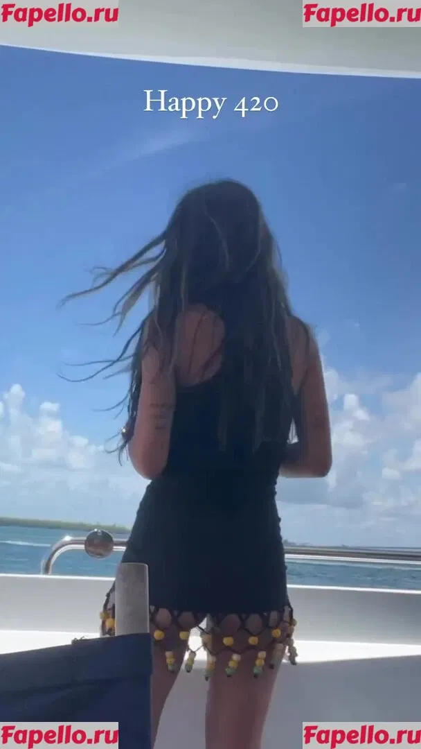 Mia Khalifa Onlyfans Photo Gallery 