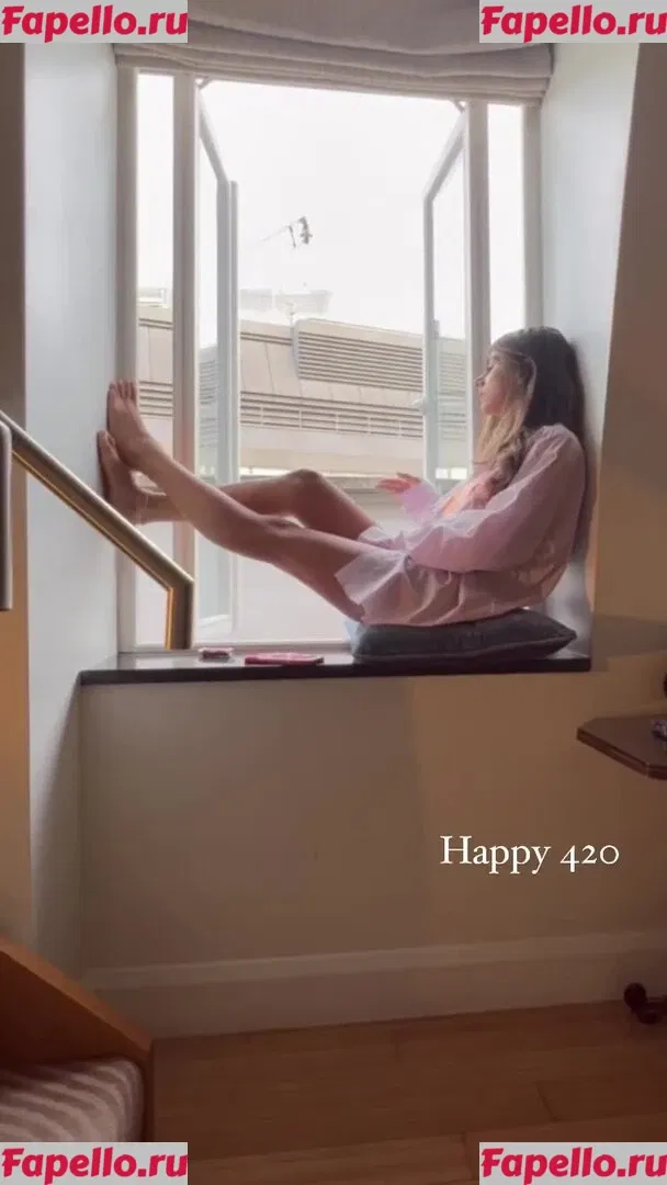 Mia Khalifa Onlyfans Photo Gallery 