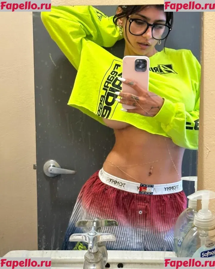 Mia Khalifa Onlyfans Photo Gallery 