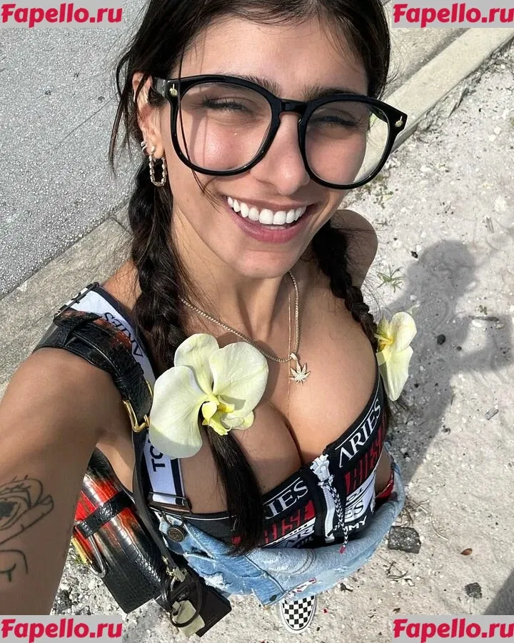 Mia Khalifa Onlyfans Photo Gallery 