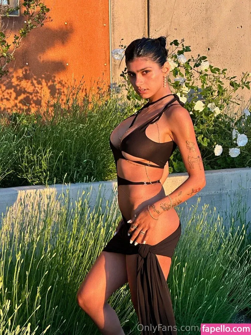 Mia Khalifa Onlyfans Photo Gallery 