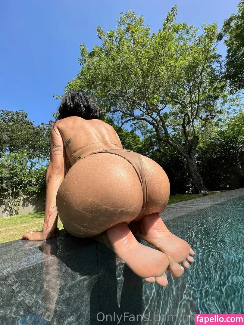 Mia Khalifa Onlyfans Photo Gallery 