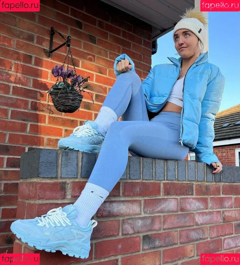 Xia Brookside Onlyfans Photo Gallery 