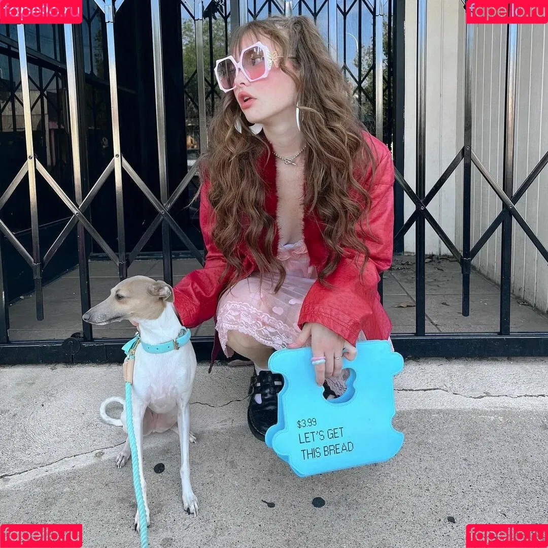 Zoe Colletti Onlyfans Photo Gallery 
