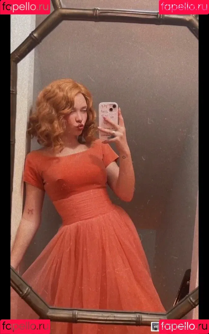 Zoe Colletti Onlyfans Photo Gallery 