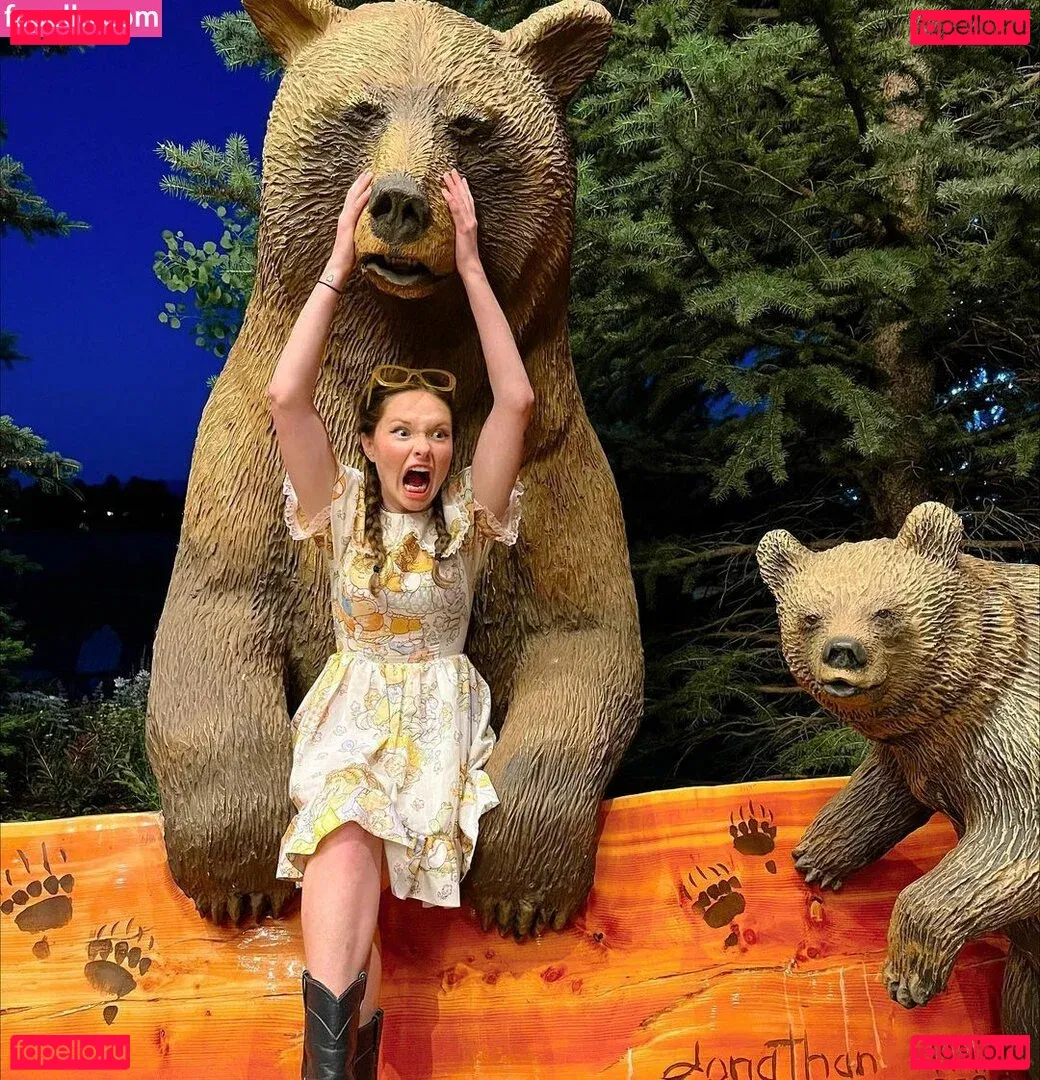 Zoe Colletti Onlyfans Photo Gallery 