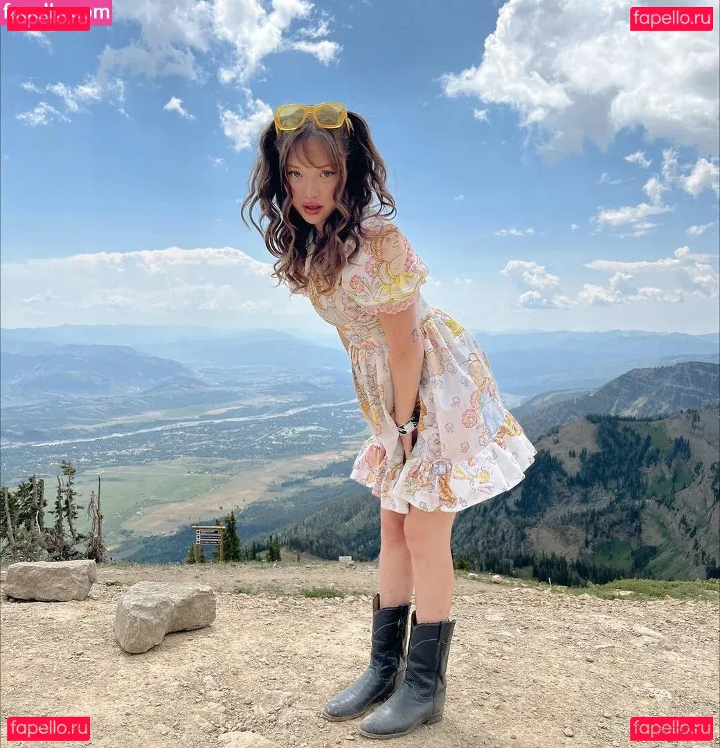 Zoe Colletti Onlyfans Photo Gallery 