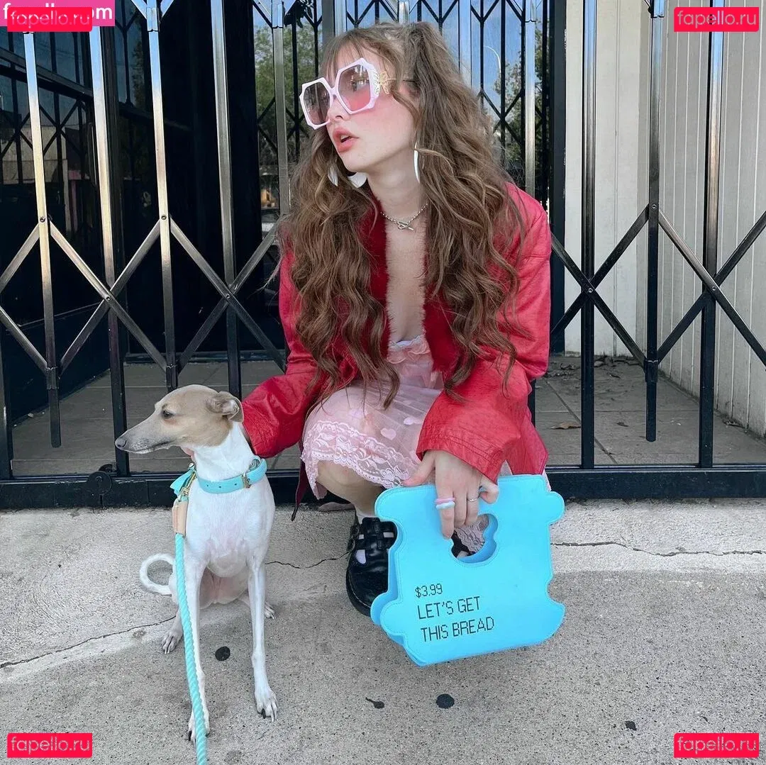 Zoe Colletti Onlyfans Photo Gallery 