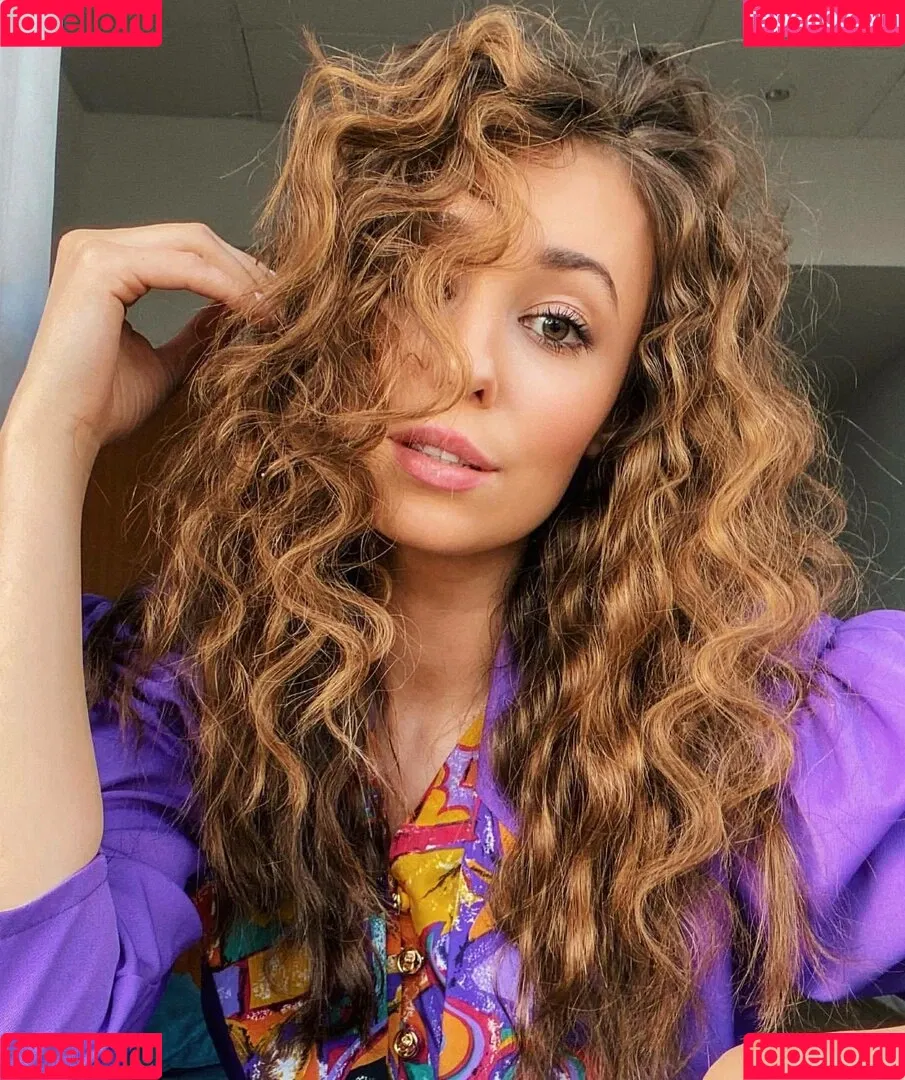 Izabella Krzan Onlyfans Photo Gallery 