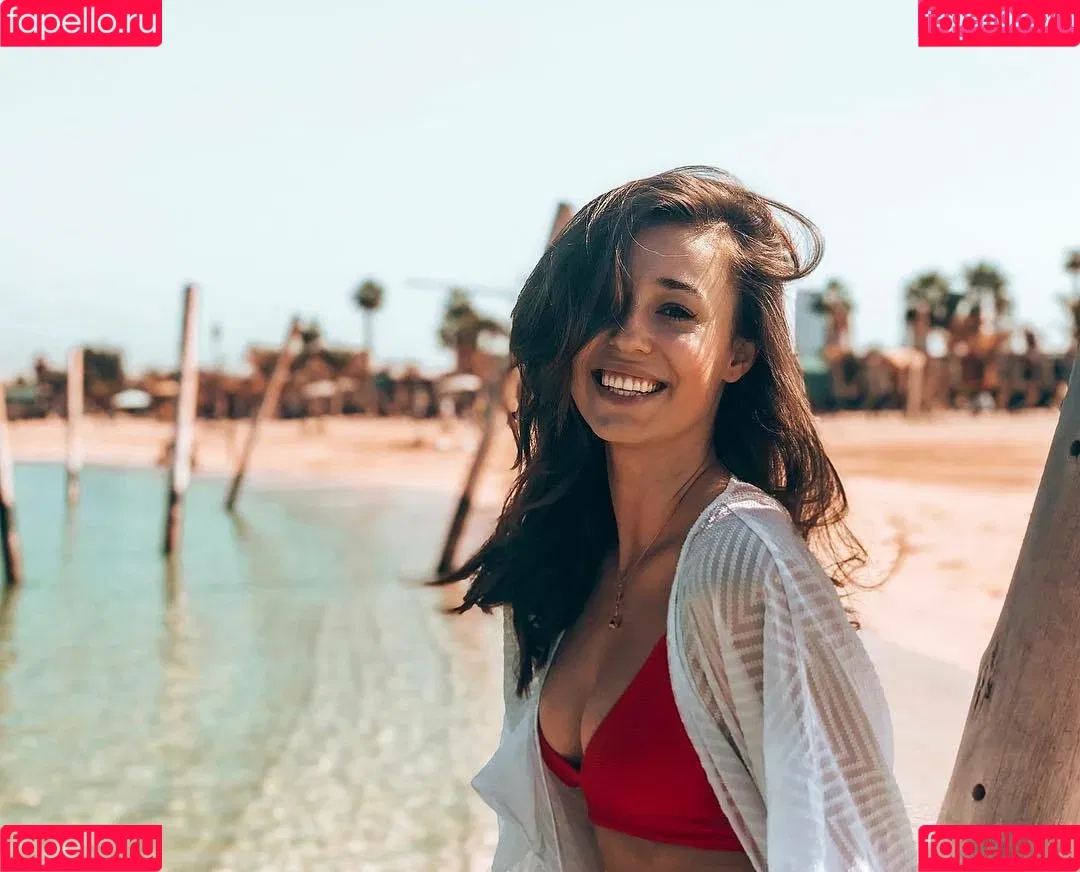 Izabella Krzan Onlyfans Photo Gallery 