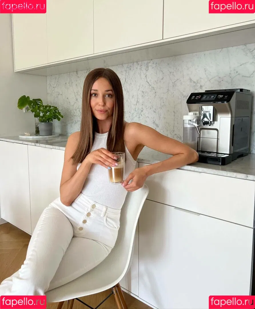 Izabella Krzan Onlyfans Photo Gallery 