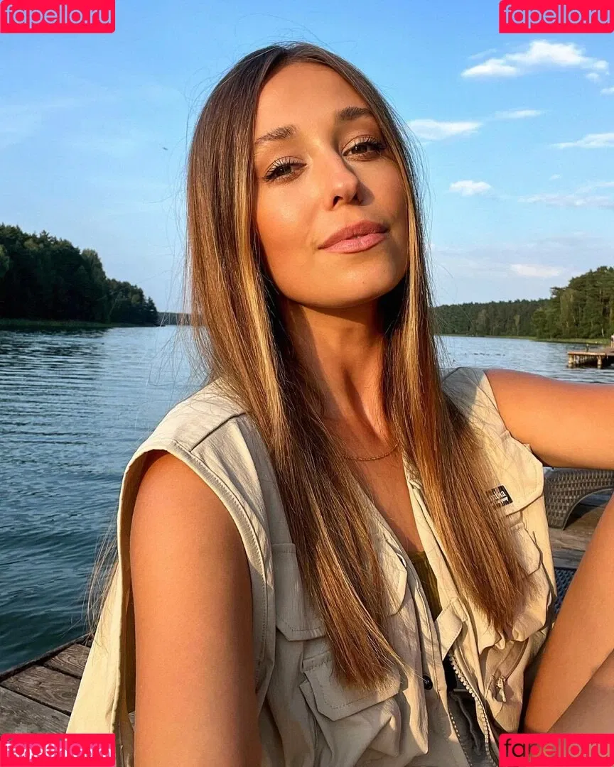 Izabella Krzan Onlyfans Photo Gallery 