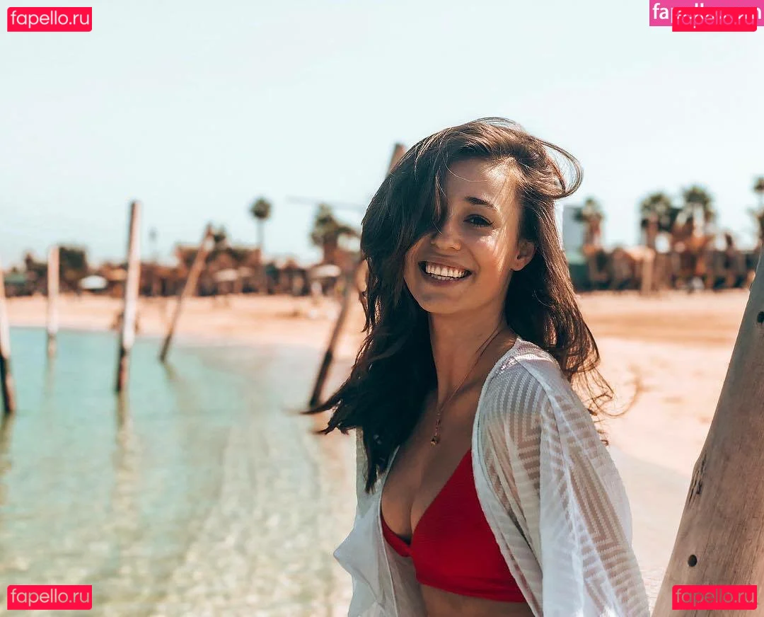 Izabella Krzan Onlyfans Photo Gallery 