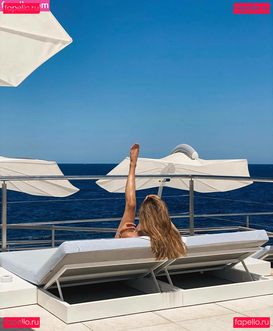 Izabella Krzan Onlyfans Photo Gallery 