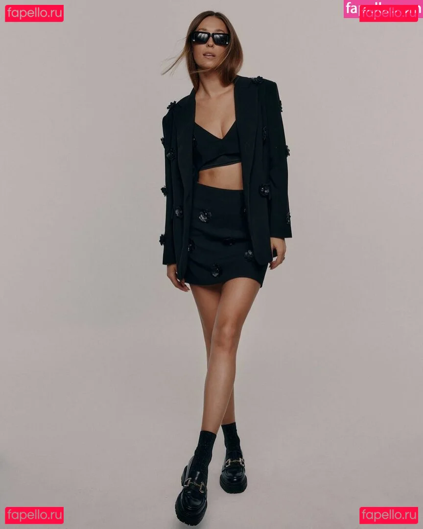 Izabella Krzan Onlyfans Photo Gallery 