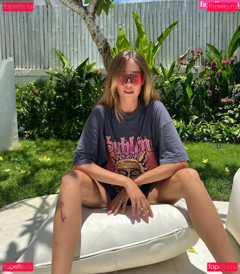 Izabella Krzan Onlyfans Photo Gallery 